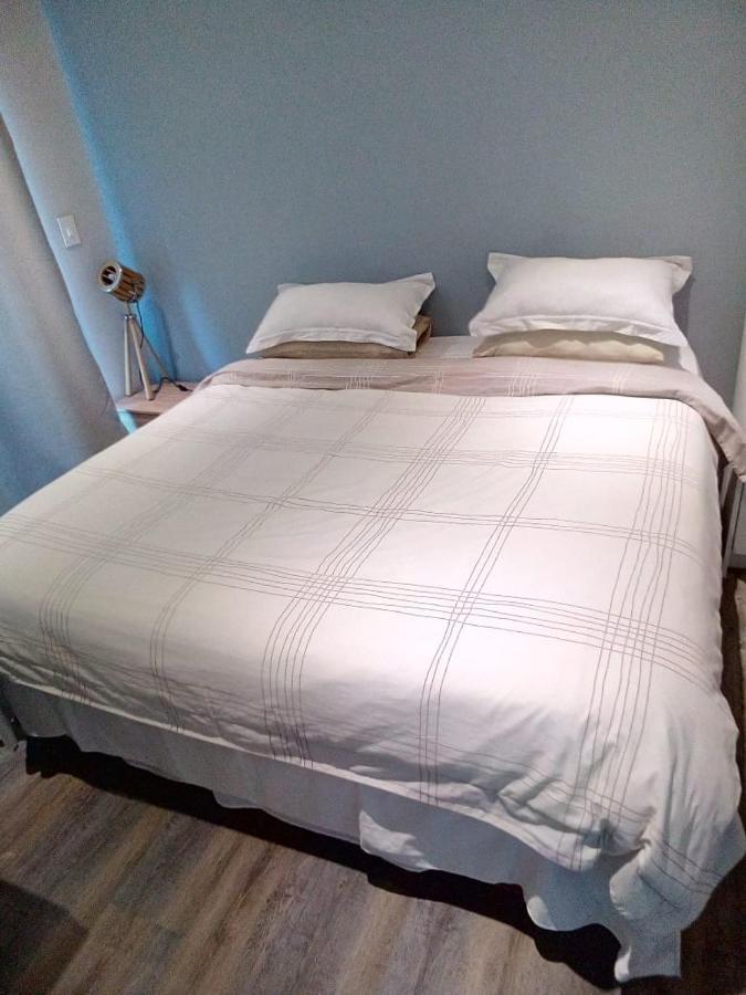 Rosebank Accommodation Йоханнесбург Экстерьер фото