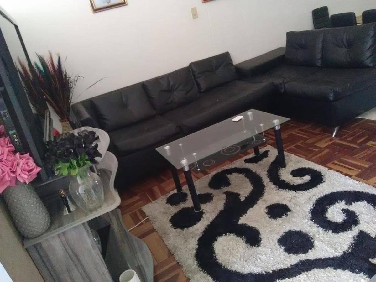 Rosebank Accommodation Йоханнесбург Экстерьер фото